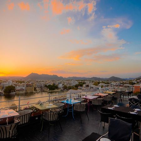 Hotel Pratap Bhawan Udaipur Extérieur photo