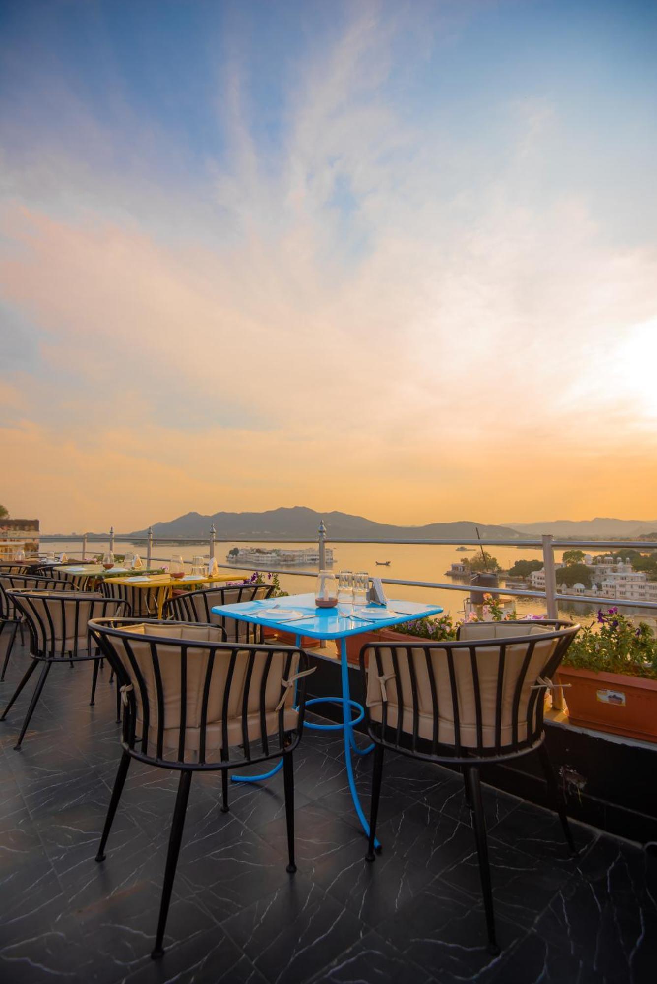 Hotel Pratap Bhawan Udaipur Extérieur photo