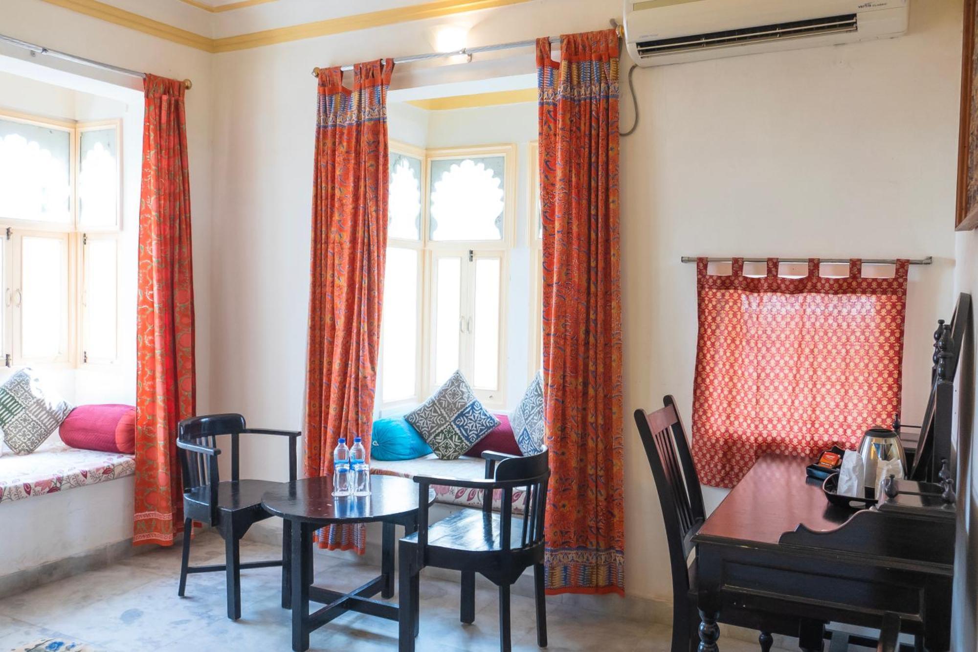 Hotel Pratap Bhawan Udaipur Extérieur photo