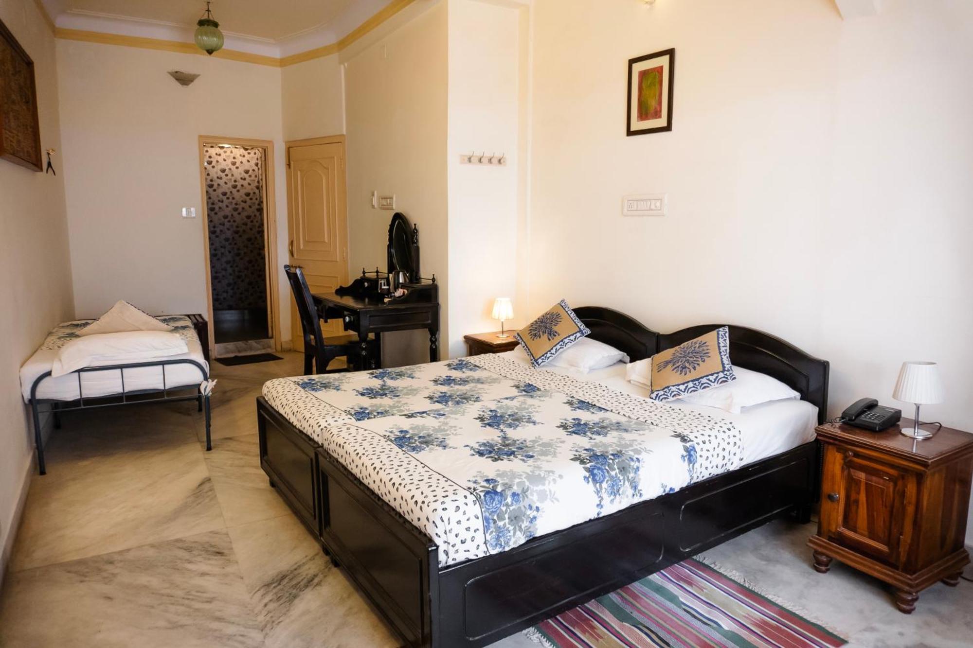 Hotel Pratap Bhawan Udaipur Extérieur photo